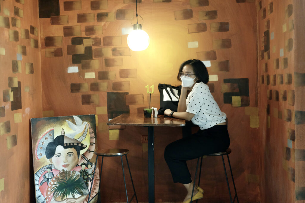 lulus burger restaurant